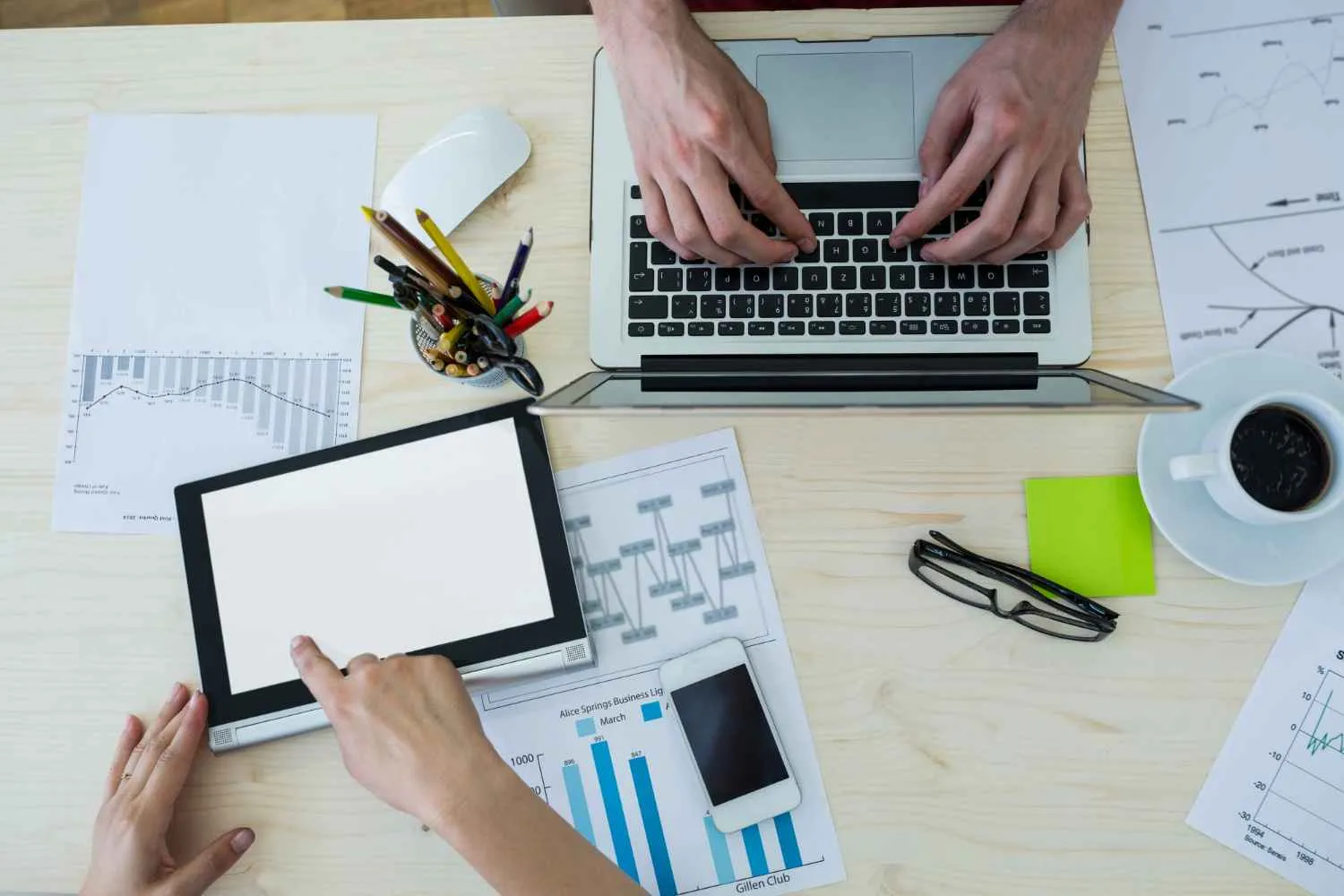 Kekuatan Analisis Pesaing untuk Bisnis yang Lebih Sukses