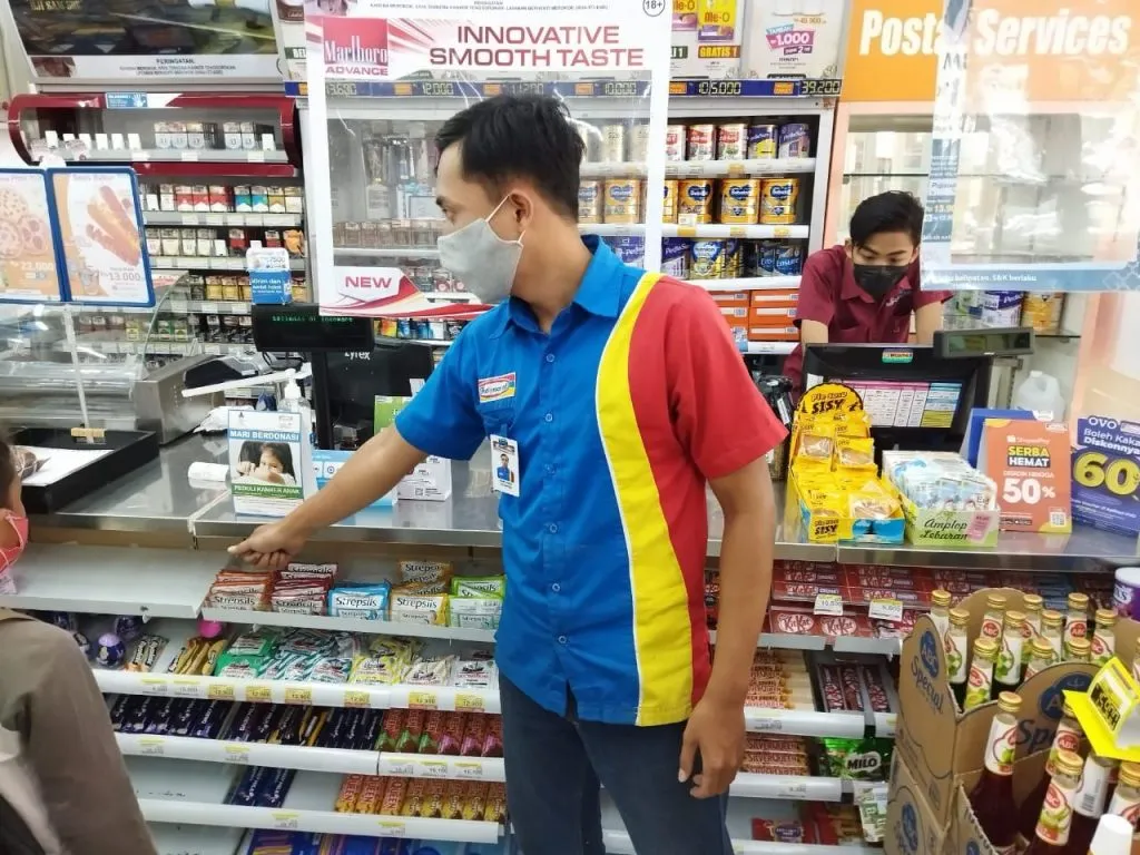 pramuniaga adalah