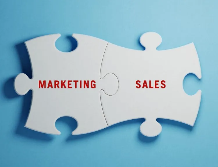 perbedaan sales dan marketing