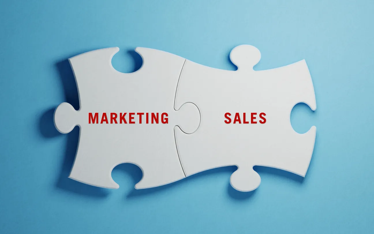 perbedaan sales dan marketing