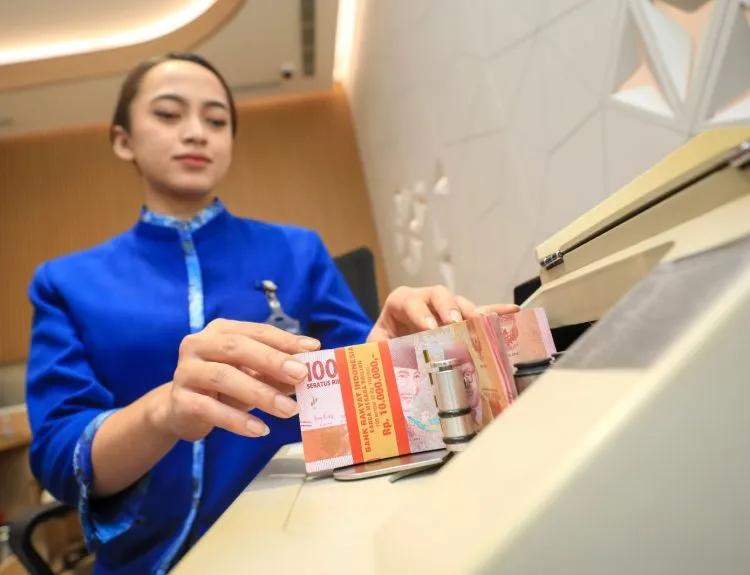 apa kelebihan dan kekurangan menabung di bank