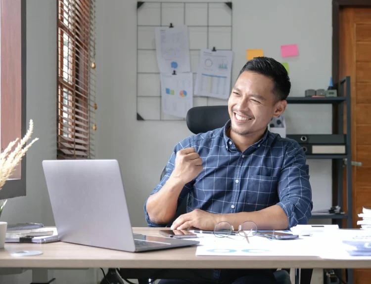 contoh kerja freelance